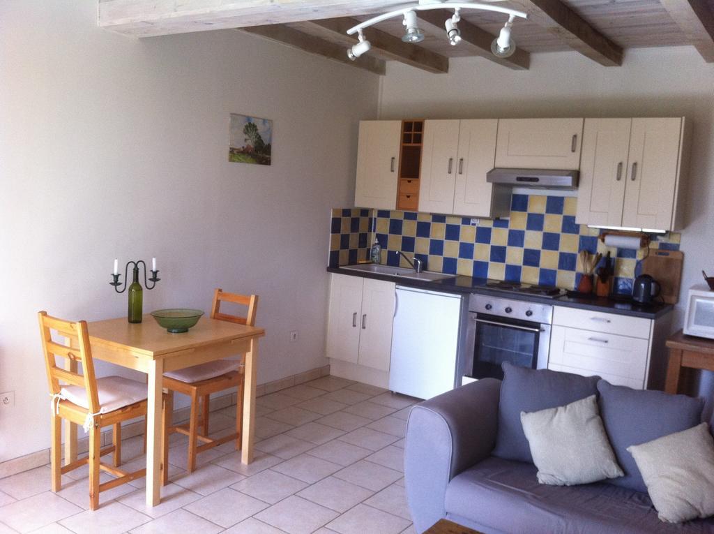 La Petite Maison Crezieres Rum bild