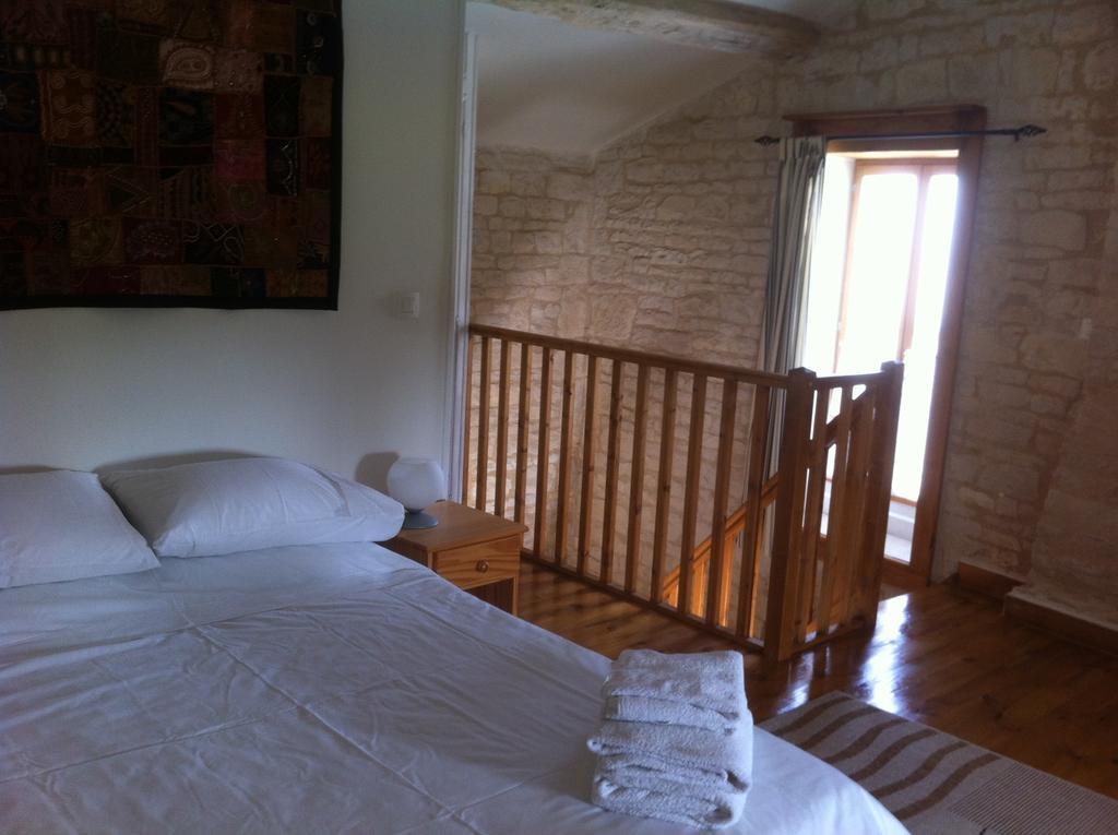 La Petite Maison Crezieres Rum bild