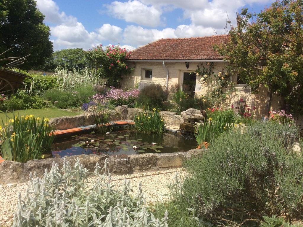 La Petite Maison Crezieres Rum bild