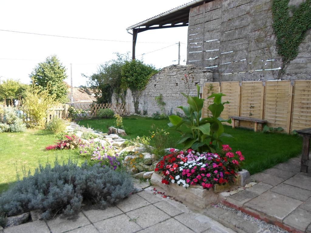 La Petite Maison Crezieres Rum bild