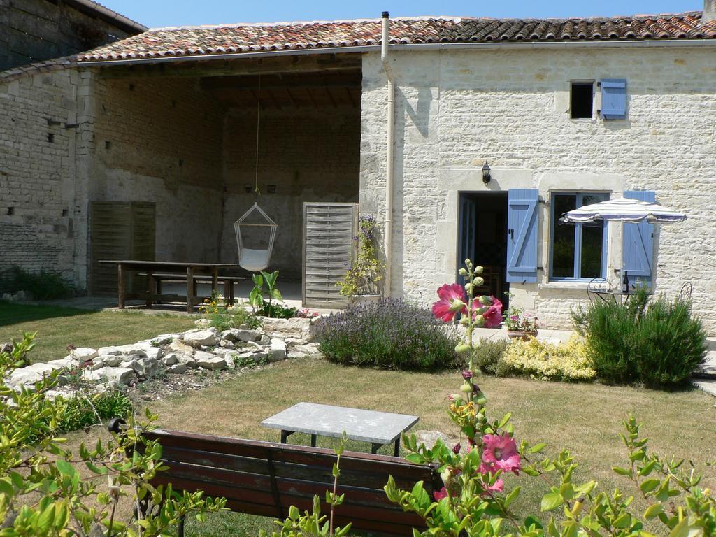 La Petite Maison Crezieres Rum bild