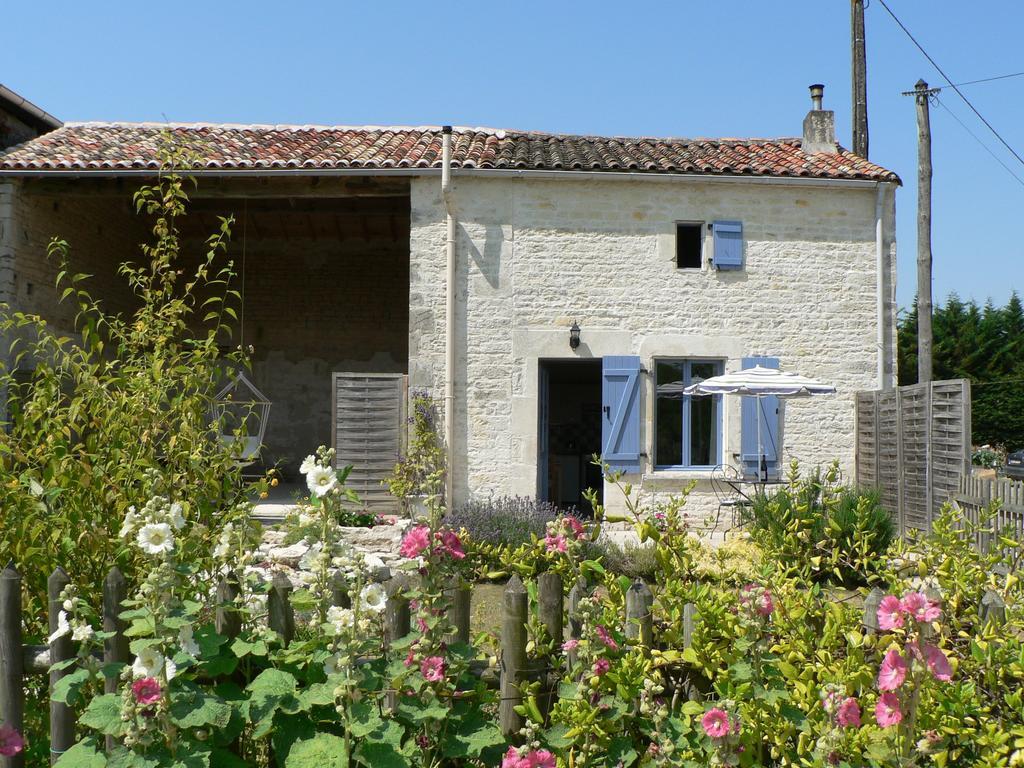 La Petite Maison Crezieres Rum bild